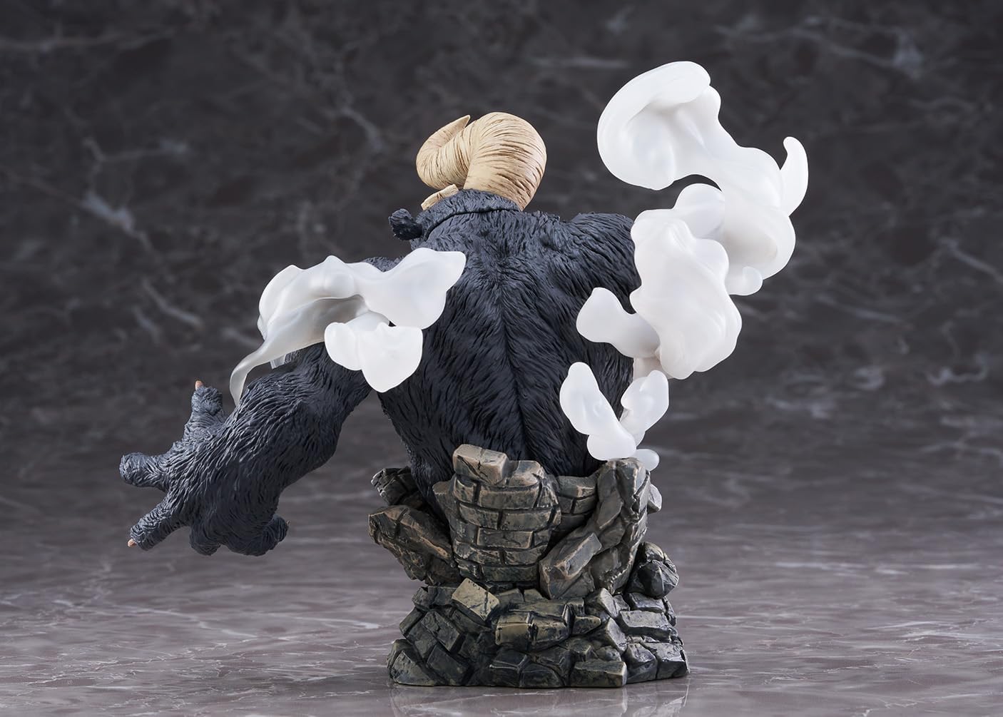 Berserk Vol. 43 Special Edition + Zodd Bust Figure